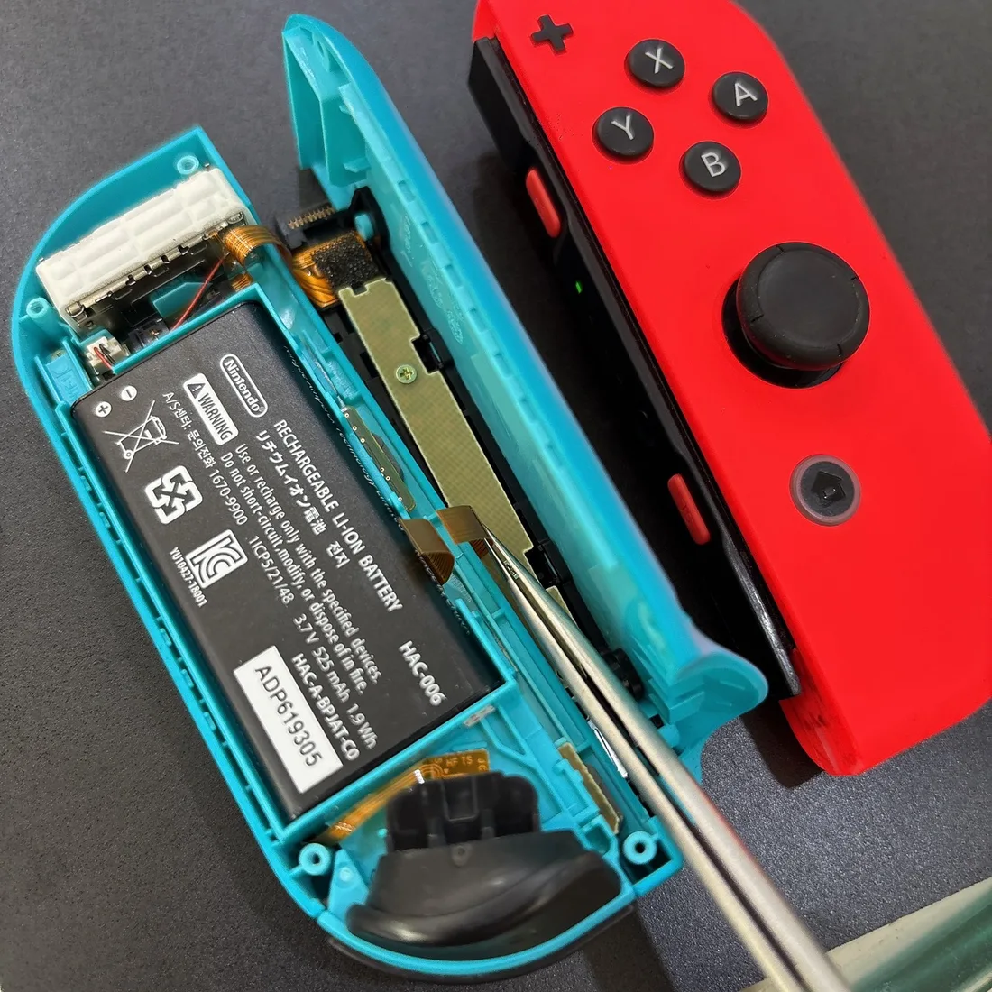 台南 Switch Joy-Con 左手把拆解,更換 SL SR 側邊按鍵排線